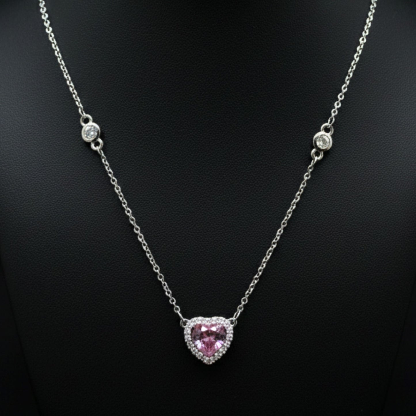 Collar Gargantilla Corazón Circonita Rosa · Acero Plateado