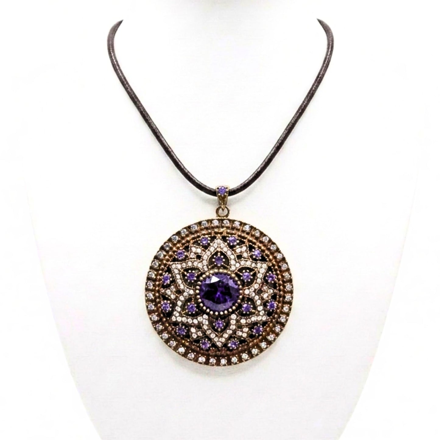 Collar gargantilla cadena de piel negra cierre Reaza  rosetón vintage amatistas naturales diseño joyería osnor moda moderno elegante boda fiesta glamour lujo exclusivo único 