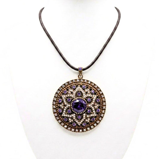 Collar gargantilla cadena de piel negra cierre Reaza  rosetón vintage amatistas naturales diseño joyería osnor moda moderno elegante boda fiesta glamour lujo exclusivo único 