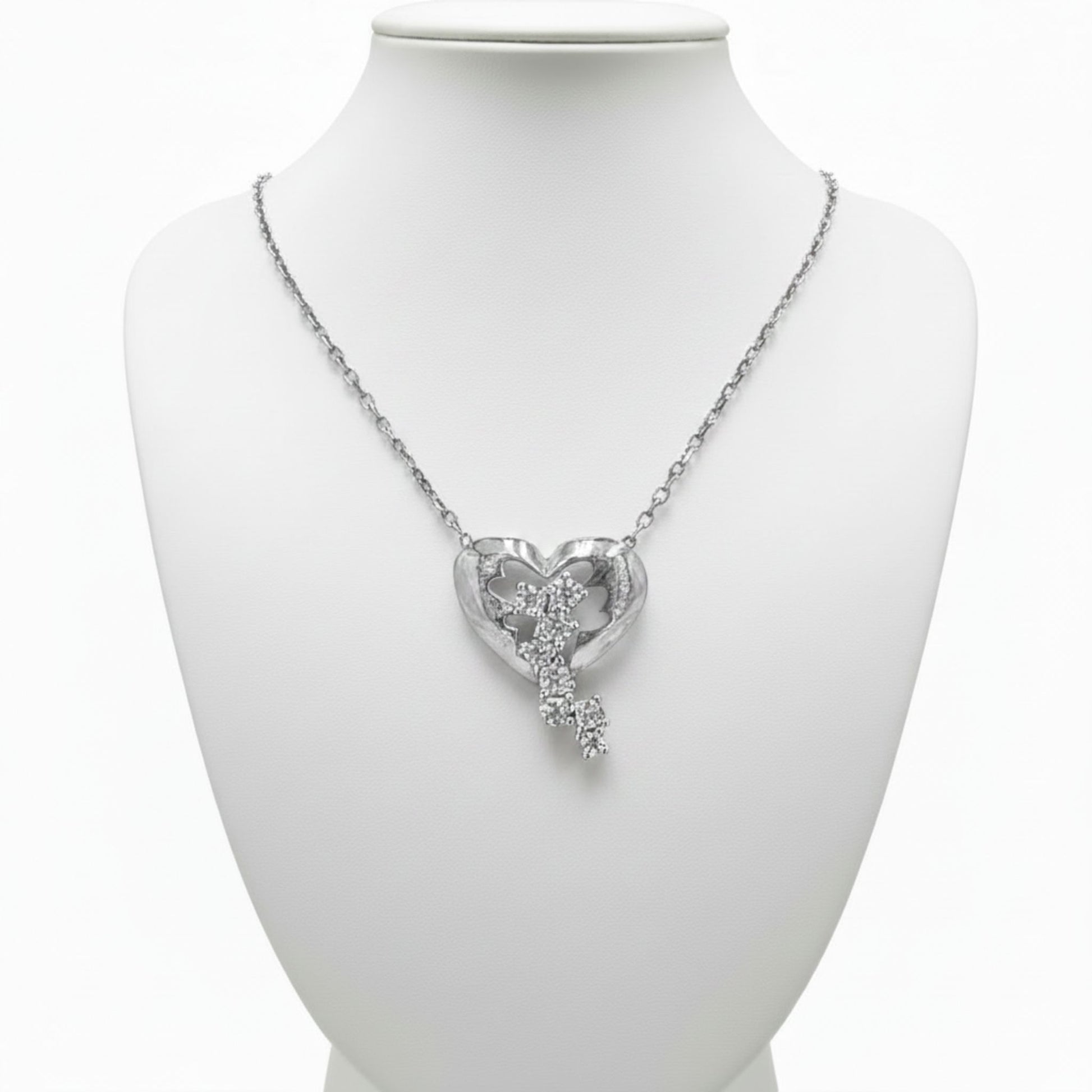 Collar Gargantilla Plata 925 Corazón con Mariposas y Circonitas Blancas. Joyeria Osnor