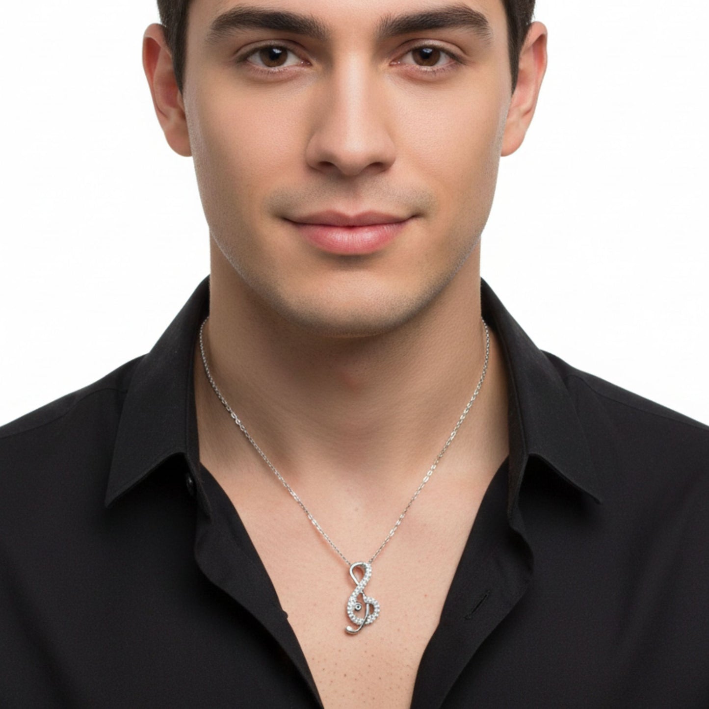 Hombre Luciendo Collar Gargantilla Nota Musical Plata 925 con Ojo Turco y Circonitas · Unisex Joyeria Osnor
