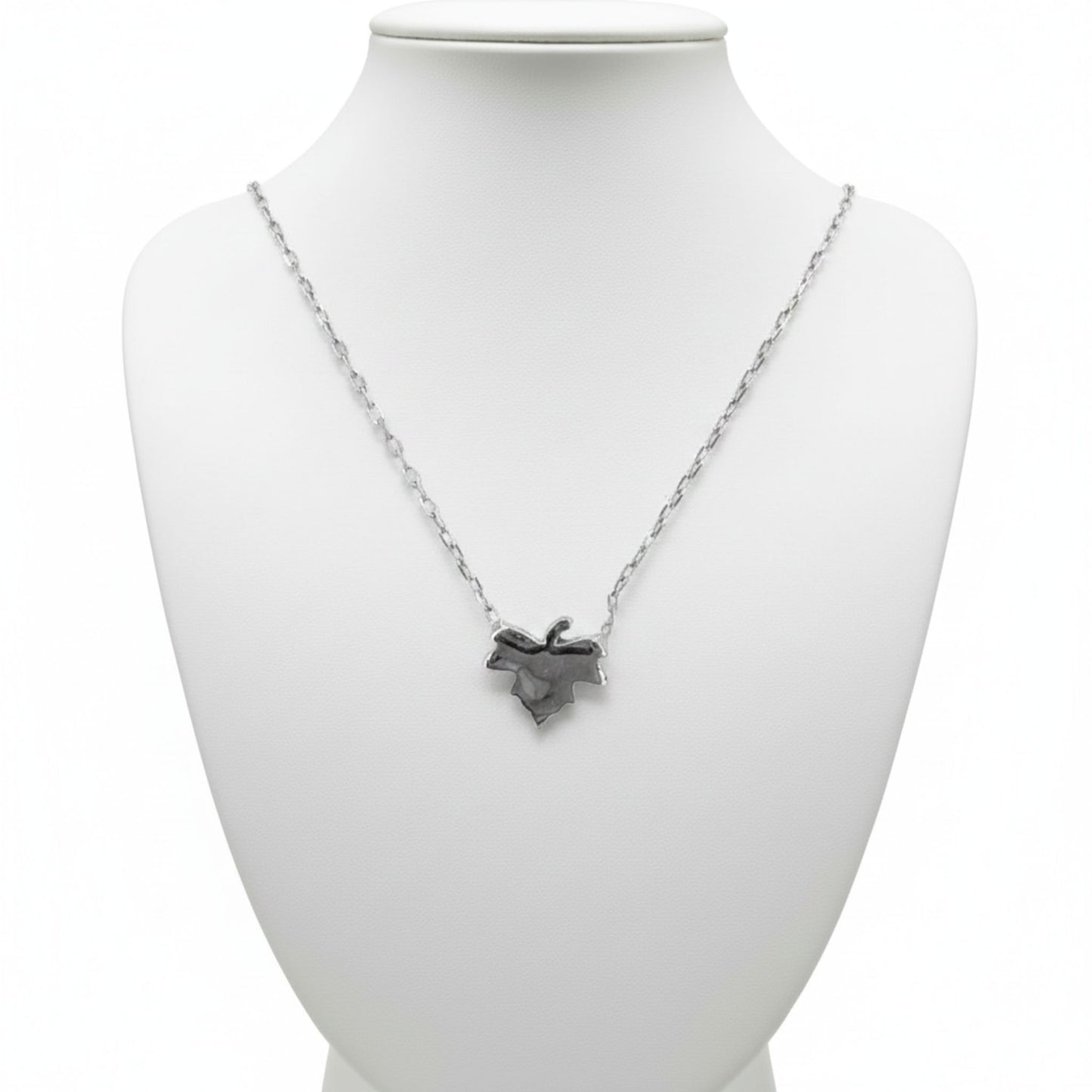 Collar Gargantilla Hoja Plata 925 Lisa Acabado en Rodio. Joyeria Osnor