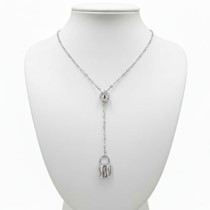 Collar Gargantilla Tipo Y Plata Rodio con Colgante Candado Texturizado. Joyeria Osnor