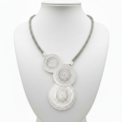 Collar Zamak Unisex Medallones Tribales Concéntricos, Joyeria Osnor Zamak