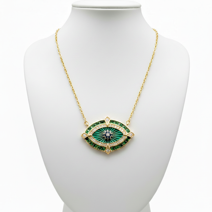 Collar ojo verde en expositor blanco