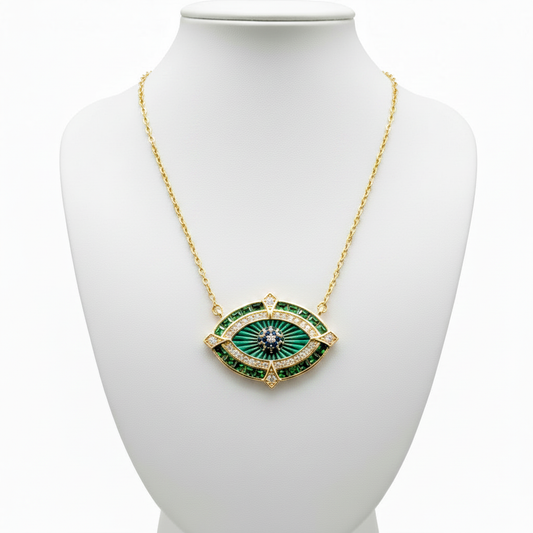 Collar ojo verde en expositor blanco