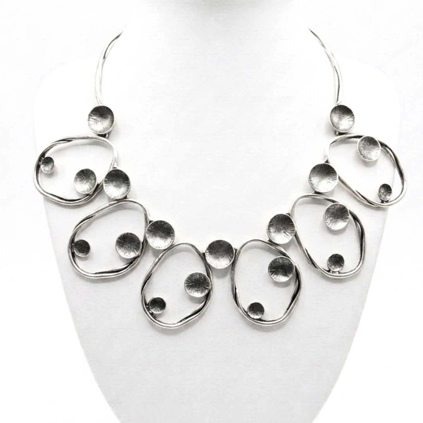 Collar cadena gargantilla zamak mujer volumen hipoalergénico plateado aleación cierre de gancho mujer único exclusivo diseño joyería osnor moda moderno elegante boda fiesta glamour lujo 