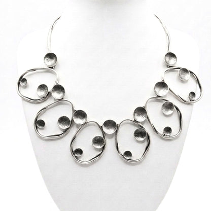 Collar cadena gargantilla zamak mujer volumen hipoalergénico plateado aleación cierre de gancho mujer único exclusivo diseño joyería osnor moda moderno elegante boda fiesta glamour lujo 