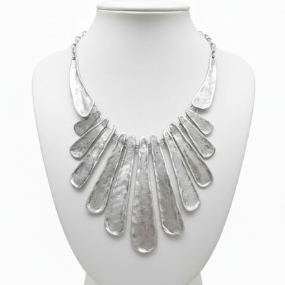 Collar Gargantilla Zamak mujer Plateada en Abanico Colgante  Geométrico Joyeria Osnor Zamak
