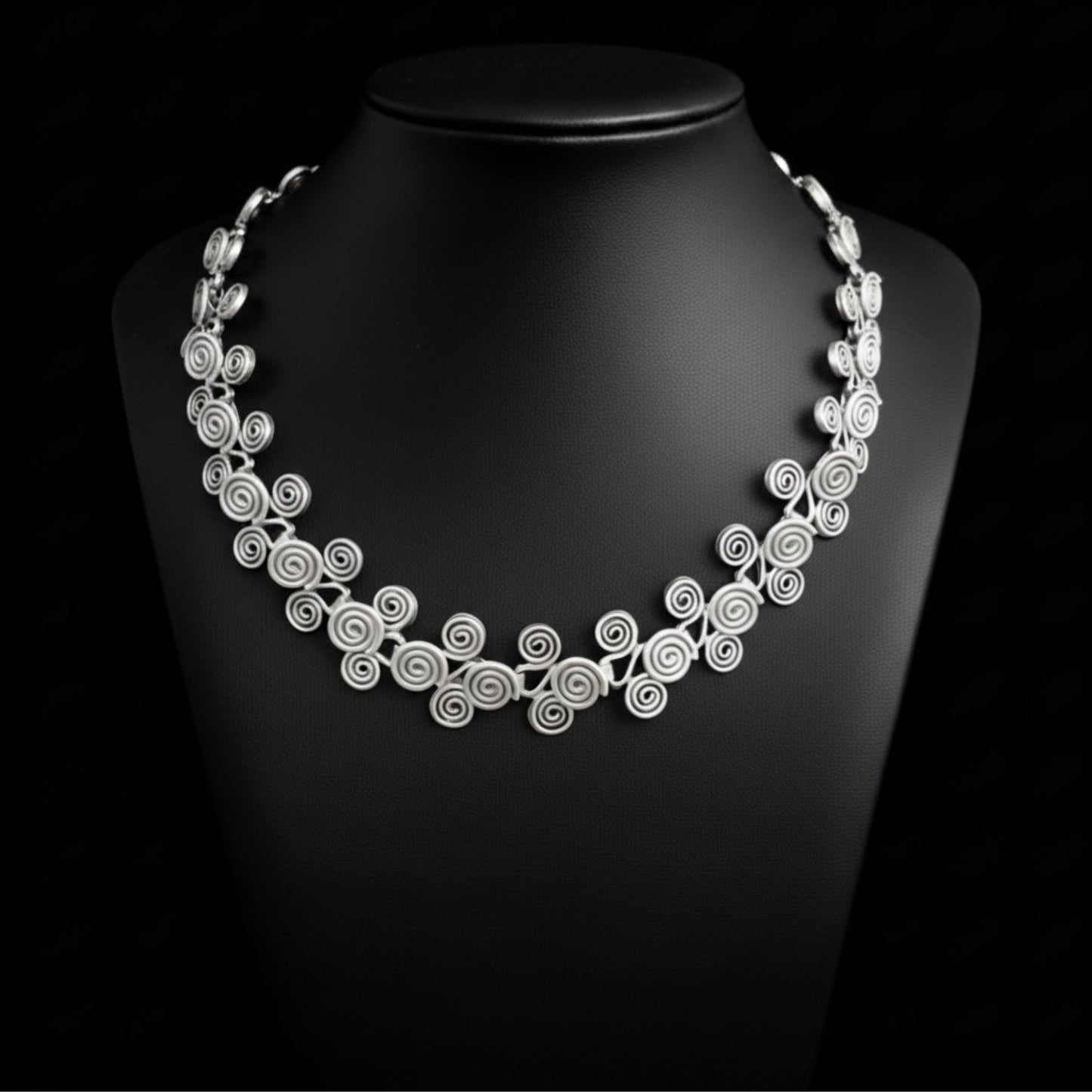 collar gargantilla de zamak mujer diseño exclusivo joyeria osnor zamak