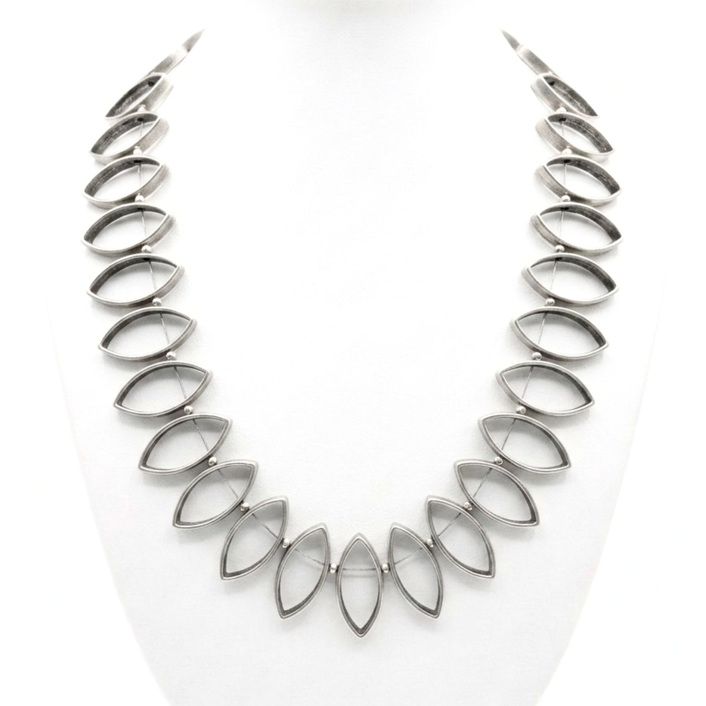 Collar cadena gargantilla zamak unisex volumen diseño joyería osnor moda moderno elegante boda fiesta glamour lujo cierre de gancho unisex exclusivo único 