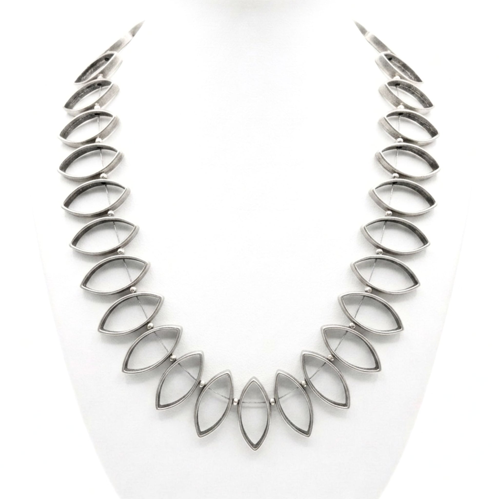 Collar cadena gargantilla zamak unisex volumen diseño joyería osnor moda moderno elegante boda fiesta glamour lujo cierre de gancho unisex exclusivo único 