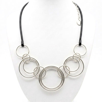 Collar cadena gargantilla zamak mujer volumen hipoalergénico plateado aleación ajustable cierre de gancho unisex hombre diseño joyería osnor moda moderno elegante boda fiesta fashion glamour lujo elegante diario piel negro 