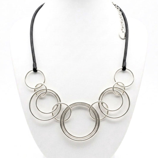 Collar cadena gargantilla zamak mujer volumen hipoalergénico plateado aleación ajustable cierre de gancho unisex hombre diseño joyería osnor moda moderno elegante boda fiesta fashion glamour lujo elegante diario piel negro 