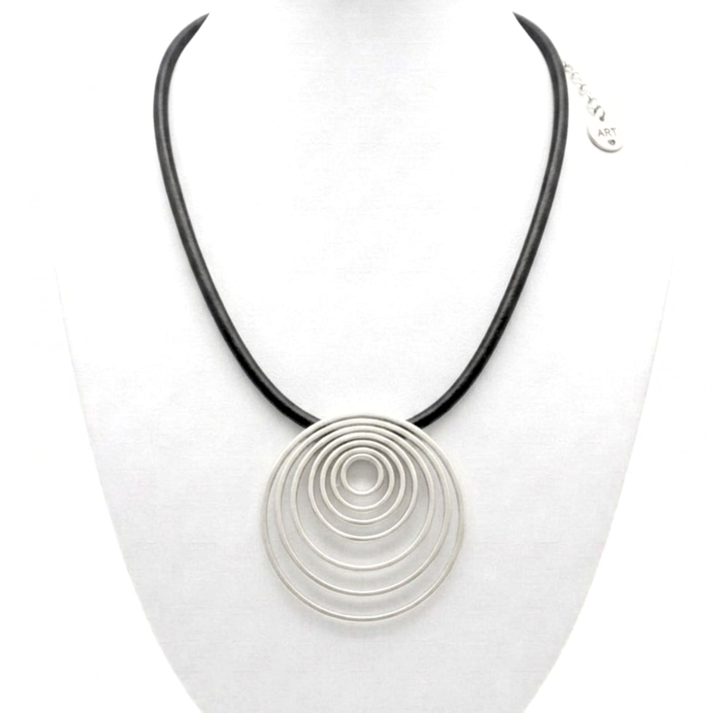 Collar de zamak unisex volumen diseño joyería osnor piel negra cierre de gancho hipoalergénico aleación ajustable diseño joyería osnor moda moderno elegante boda fiesta fashion glamour lujo exclusivo único 