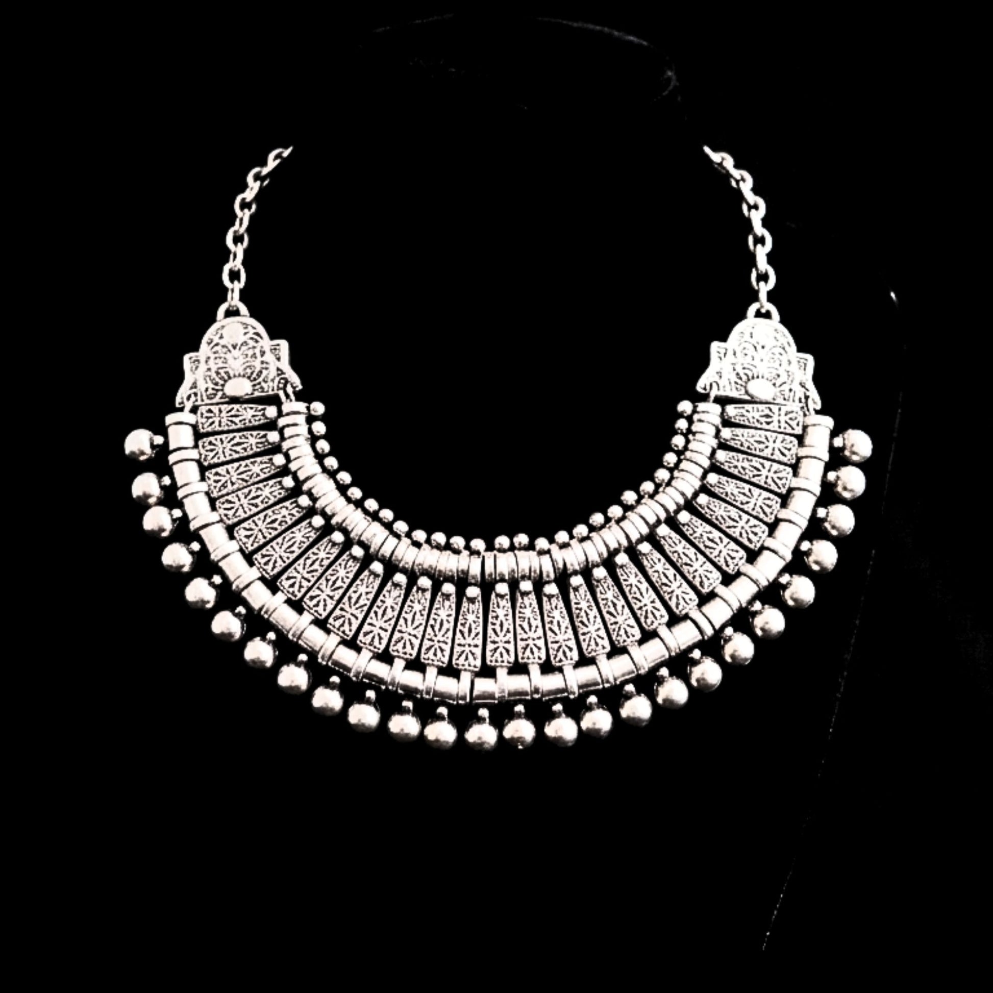 collar de mujer en zamak plateado joyeria osnor zamak
