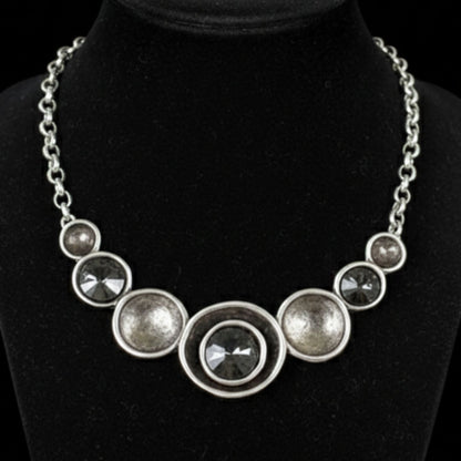 Collar Gargantilla Circonitas Gris Ahumado Zamak Plateado | Joyería Osnor