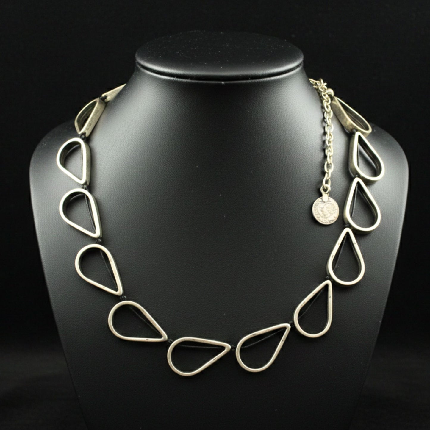 Collar Gargantilla Gotas Zamak Plateado Unisex | Joyería Osnor