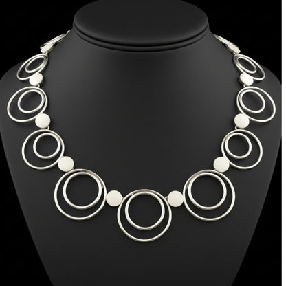 Collar Gargantilla Círculos Plateada | Joyería Osnor