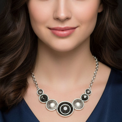 Collar Gargantilla Circonitas Gris Ahumado Zamak Plateado | Joyería Osnor