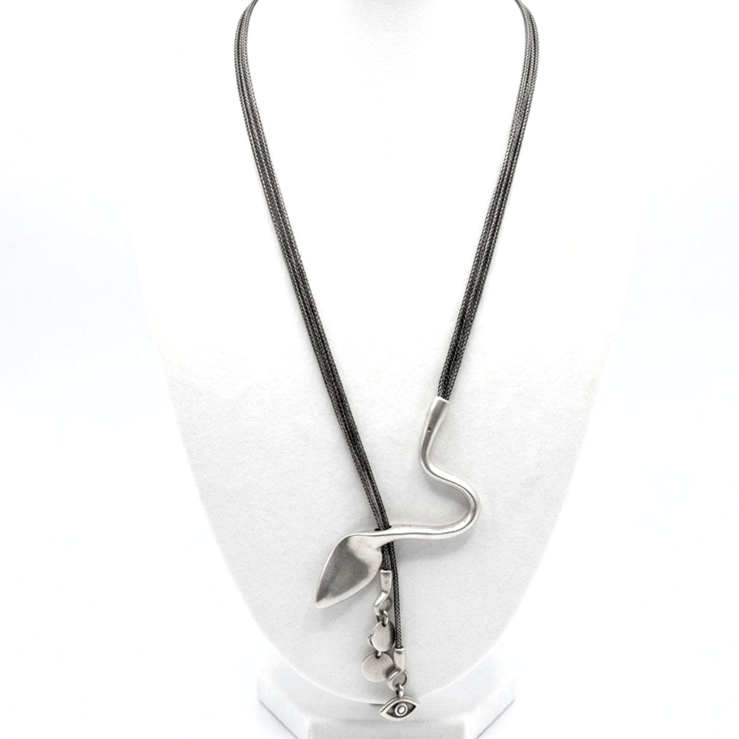 Collar de zamak mujer volumen hipoalergénico plateado aleación ajustable diseño joyería osnor moda moderno elegante boda fiesta glamour lujo exclusivo único 