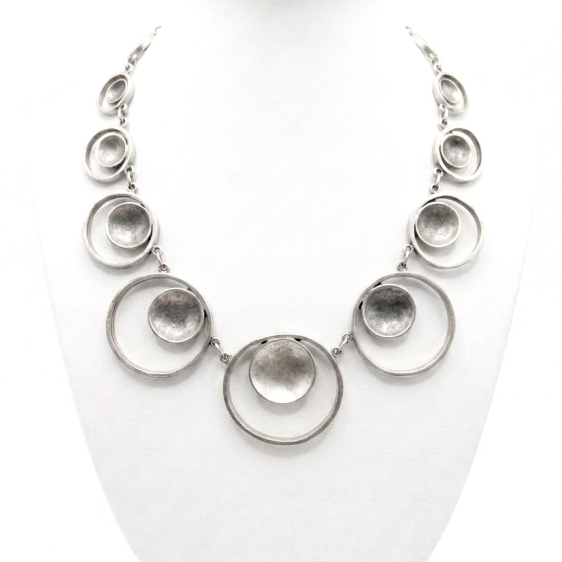 Collar cadena gargantilla zamak mujer volumen hipoalergénico plateado aleación cierre de gancho diseño joyería osnor moda moderno elegante boda fiesta fashion glamour lujo 