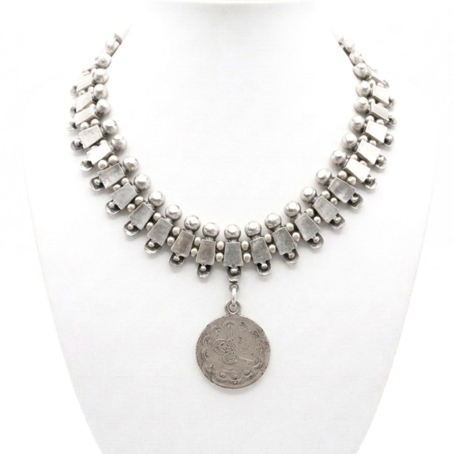Collar cadena gargantilla zamak mujer volumen hipoalergénico plateado aleación ajustable diseño joyería osnor moda moderno elegante boda fiesta glamour lujo 