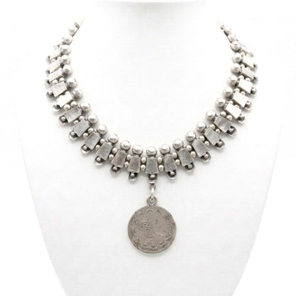 Collar cadena gargantilla zamak mujer volumen hipoalergénico plateado aleación ajustable diseño joyería osnor moda moderno elegante boda fiesta glamour lujo 