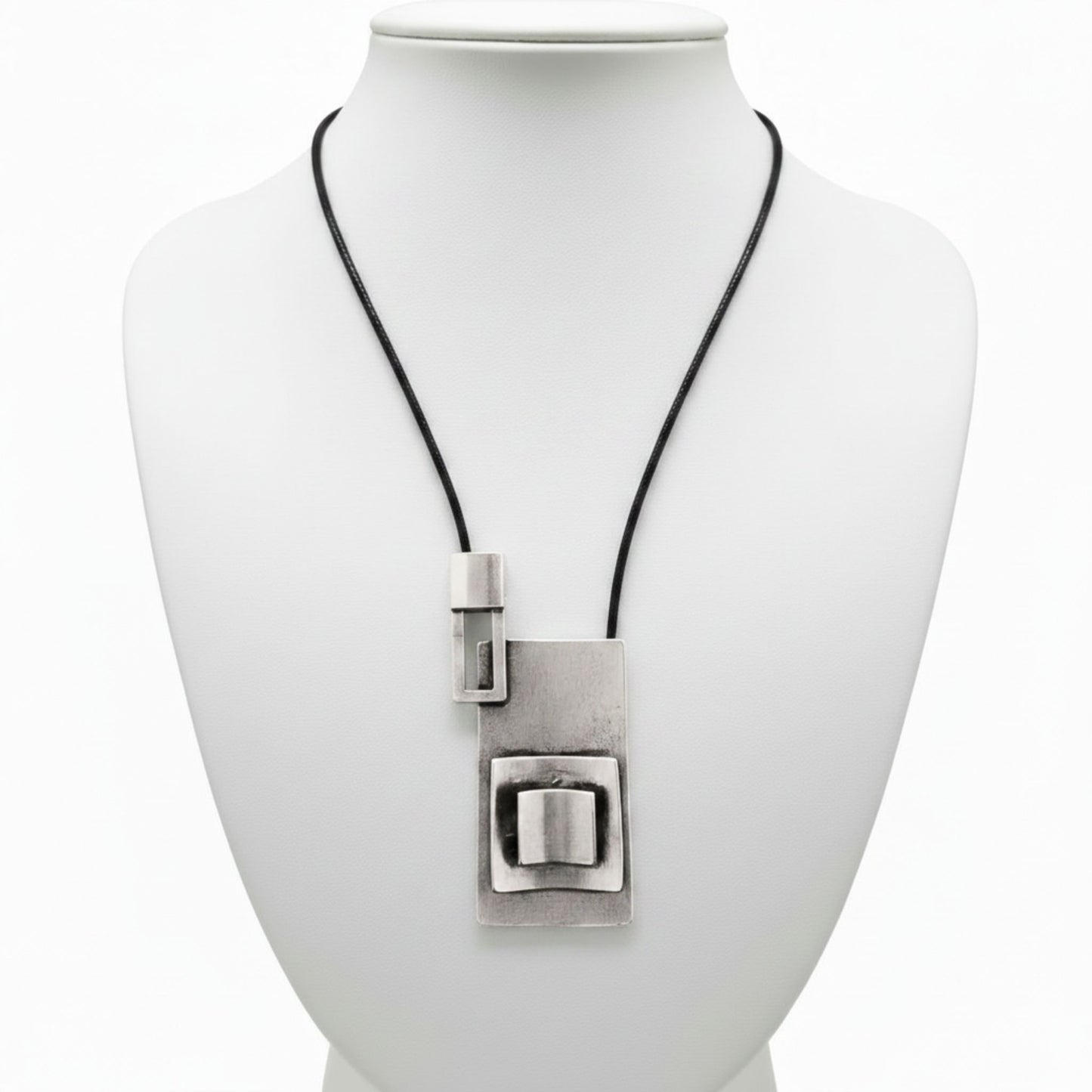 collar zamak y piel unisex joyeria osnor zamak