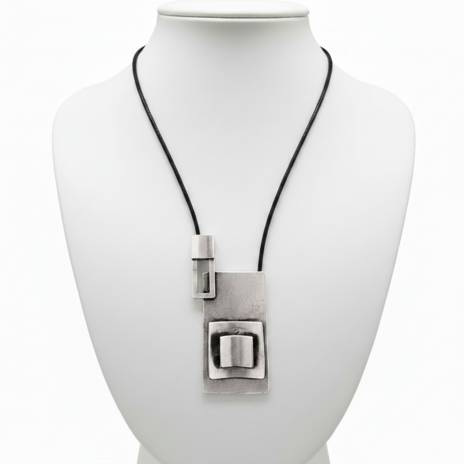 collar zamak y piel unisex joyeria osnor zamak