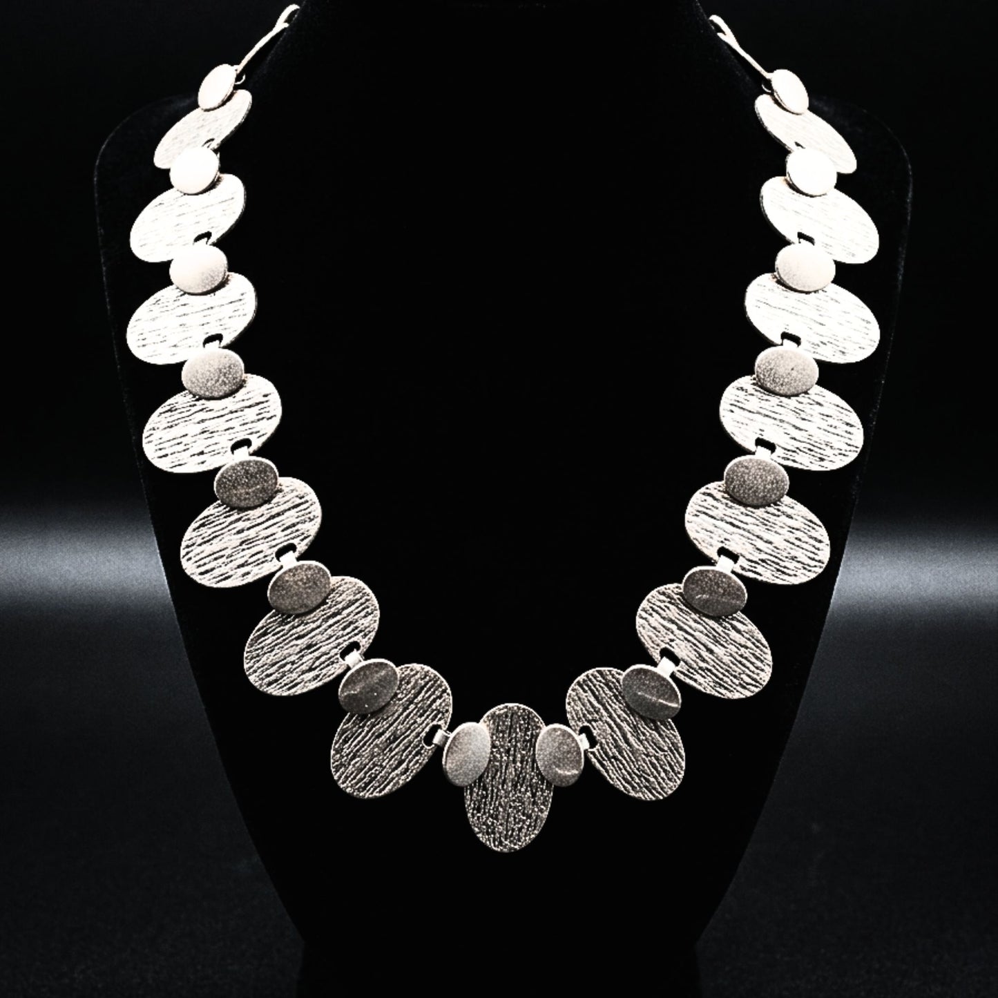 collar de zamak plateado diseño exclusivo joyeria osnor zamak