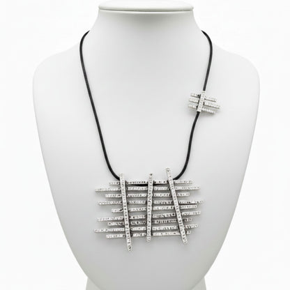 collar zamak unisex colgante geometrico y uero- Joyeria Osnor Zamak