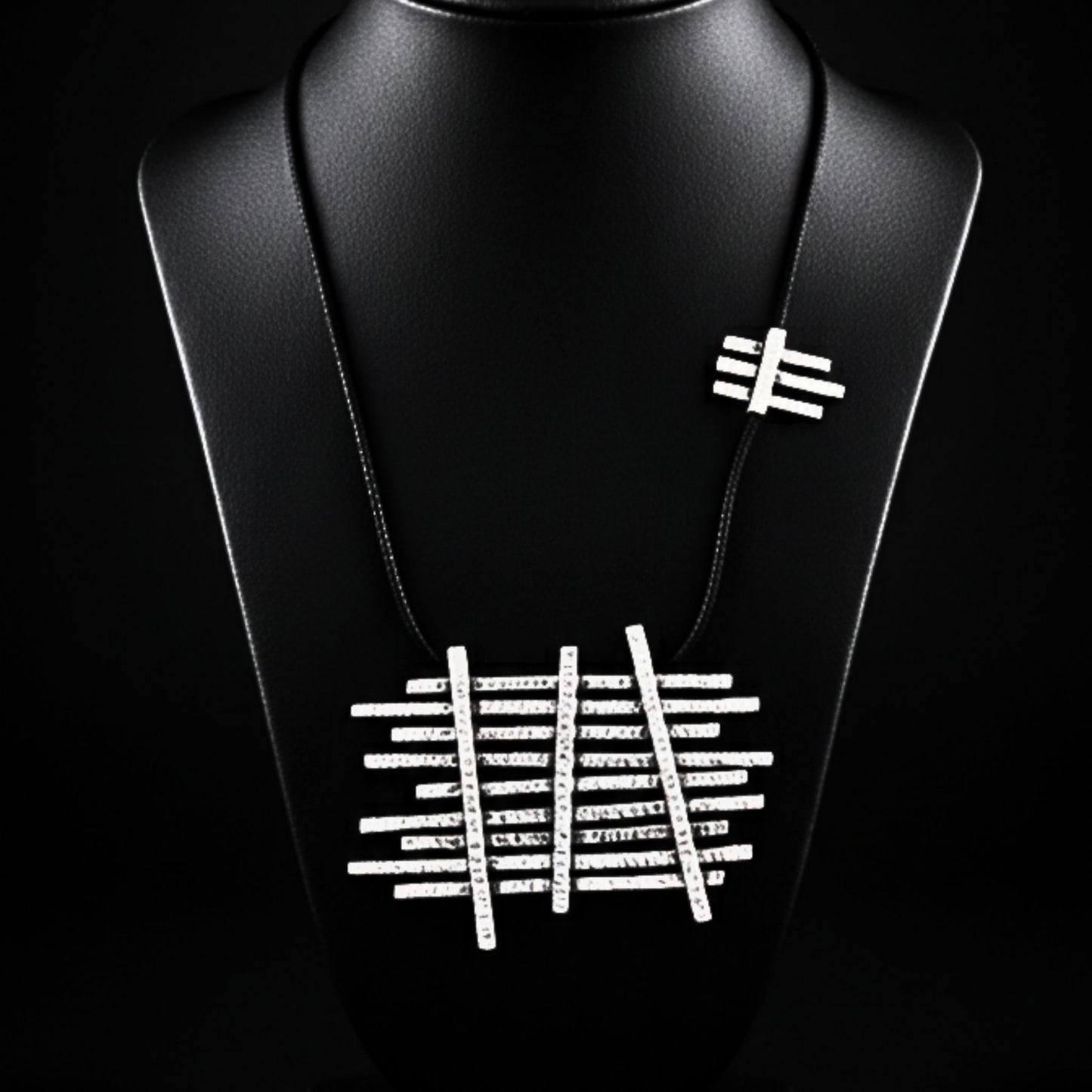 collar zamak unisex colgante geometrico y uero- Joyeria Osnor Zamak
