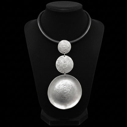 Collar Zamak Cuero con Discos Plateados Unisex Hipoalergénico Joyeria Osnor