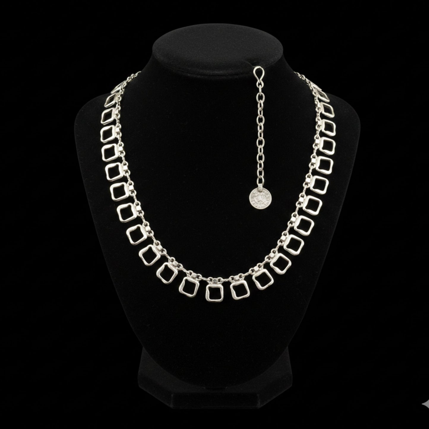 Collar Gargantilla Zamak Plateado Unisex | Brillo Exclusivo