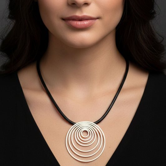 Collar Gargantilla Espiral Zamak Plateado | Unisex