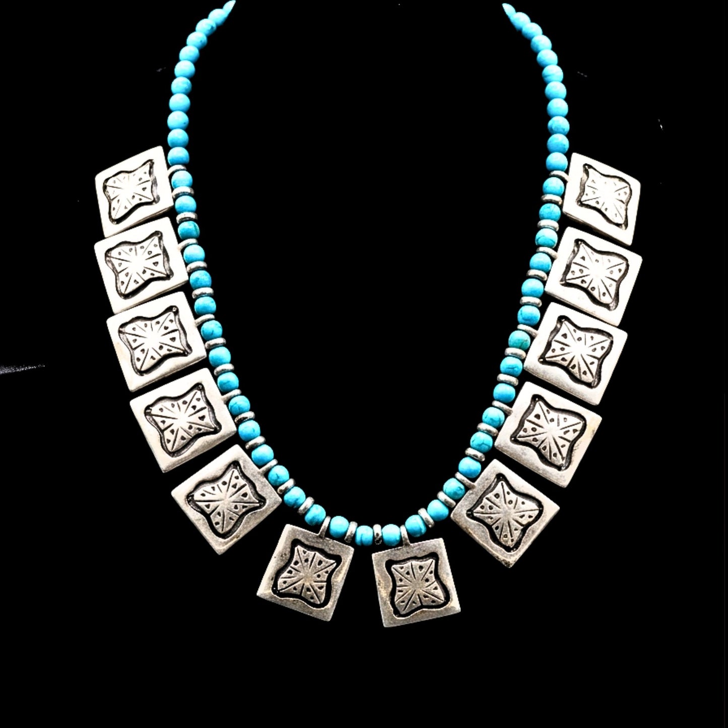 collar zamak y tuquesa en expositor joyeria osnor zamak fashion