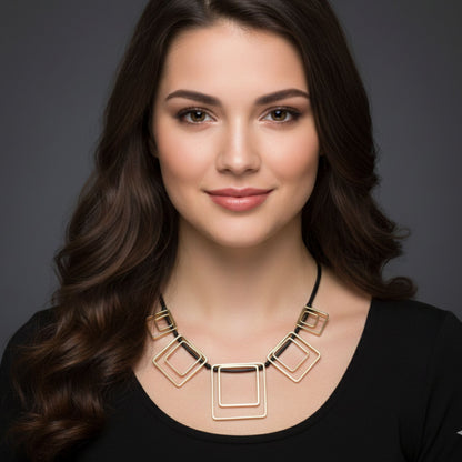 Collar Geométrico Zamak Plateado Unisex – Joyería Osnor