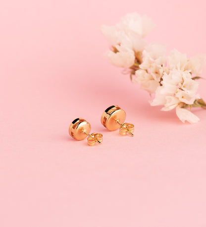 18K PENDIENTES ORO AMARILLO CHATON REDONDO CONCAVO CON CIRCONITA. ANCHO: 7 MM. CIERRE PRESION