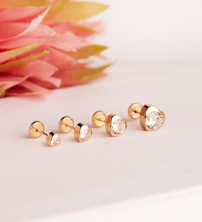 18K PENDIENTES ORO AMARILLO CHATON CORAZON CON CIRCONITA. MEDIDA: 5 X 5 MM CIERRE TUERCA