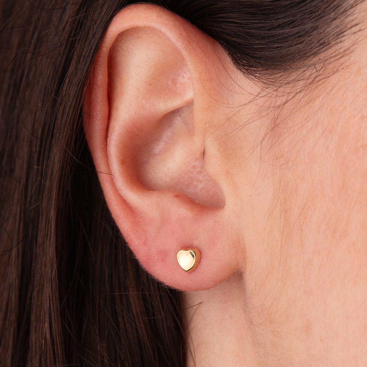 18K PENDIENTES ORO AMARILLO CORAZON REDONDO CONCAVO EN BRILLO 5X5 MM. CIERRE TUERCA