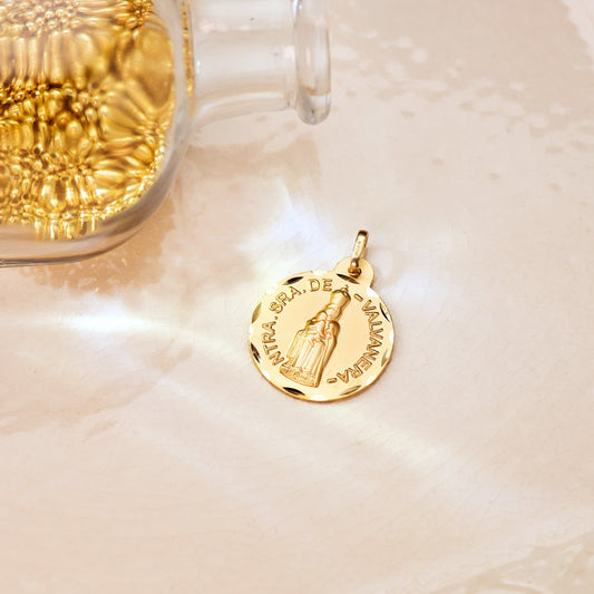 18K MEDALLA ORO AMARILLO NUESTRA SEÑORA DE VALVANERA TALLADA 20 MM