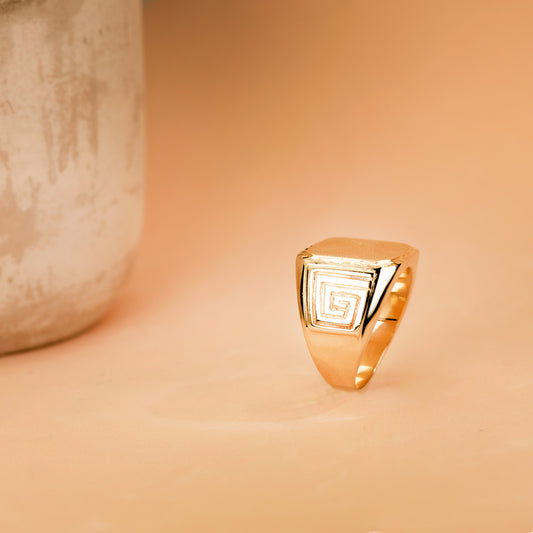 18K SELLO ORO AMARILLO CABALLERO MACIZO TALLADO ZONA GRABADO 18X17 MM