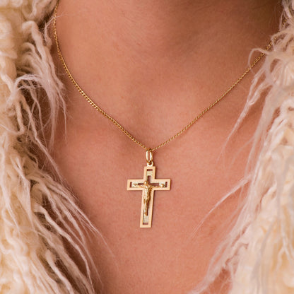 18K CRUZ ORO AMARILLO CON CRISTO TALLADA 35X22 MM