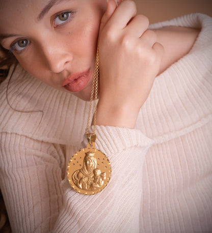 18K MEDALLA ORO AMARILLO VIRGEN DEL CARMEN TALLADA 42 MM