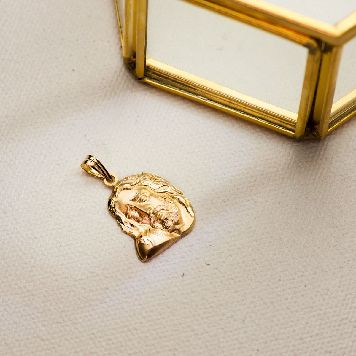 18K COLGANTE ORO AMARILLO CABEZA DE CRISTO 20X16 MM