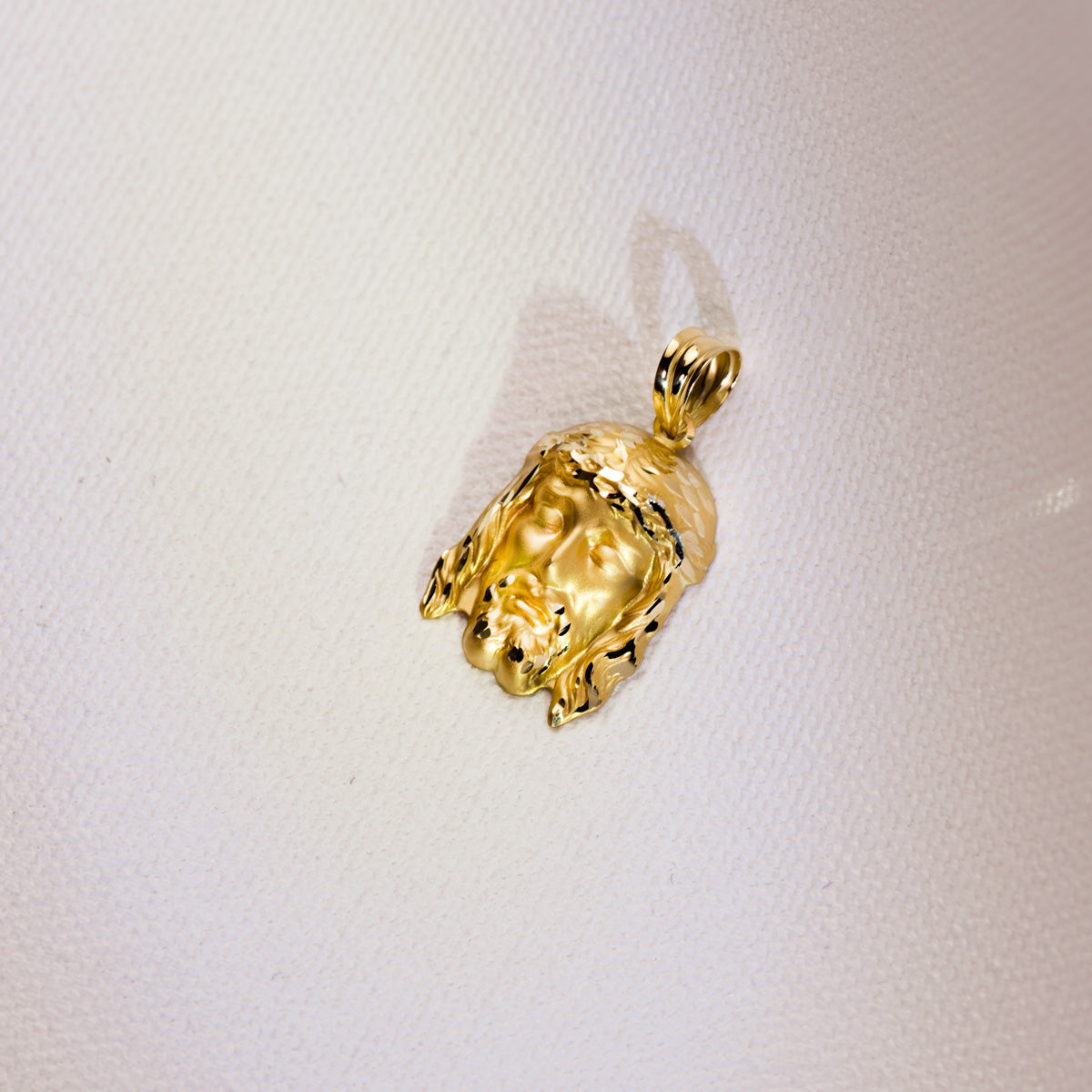 9K COLGANTE CRISTO DE LA BUENA MUERTE 27X19 MM