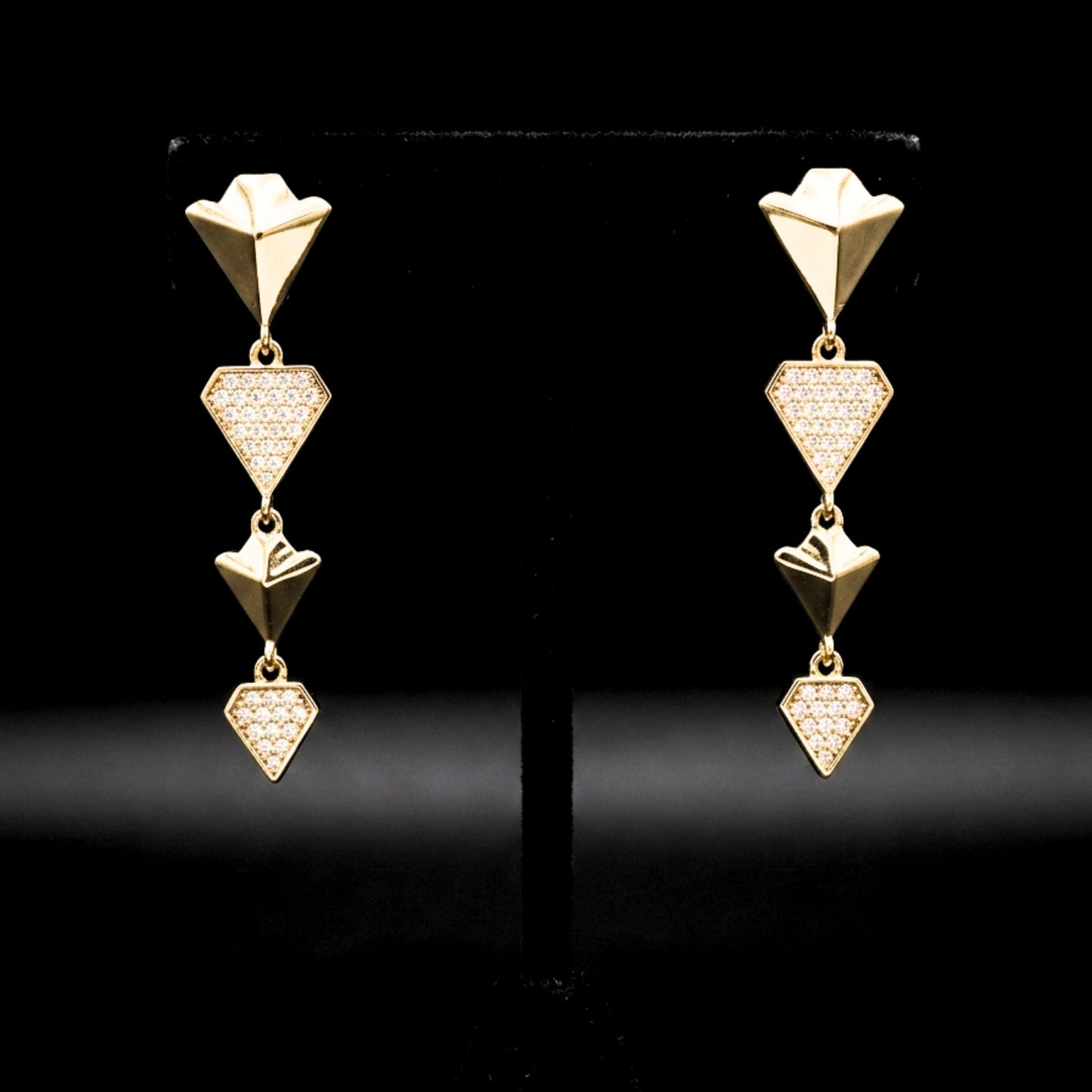 Pendientes Largos Dorados con Circonitas Blancas | Acero Inoxidable Chapado Oro 14K