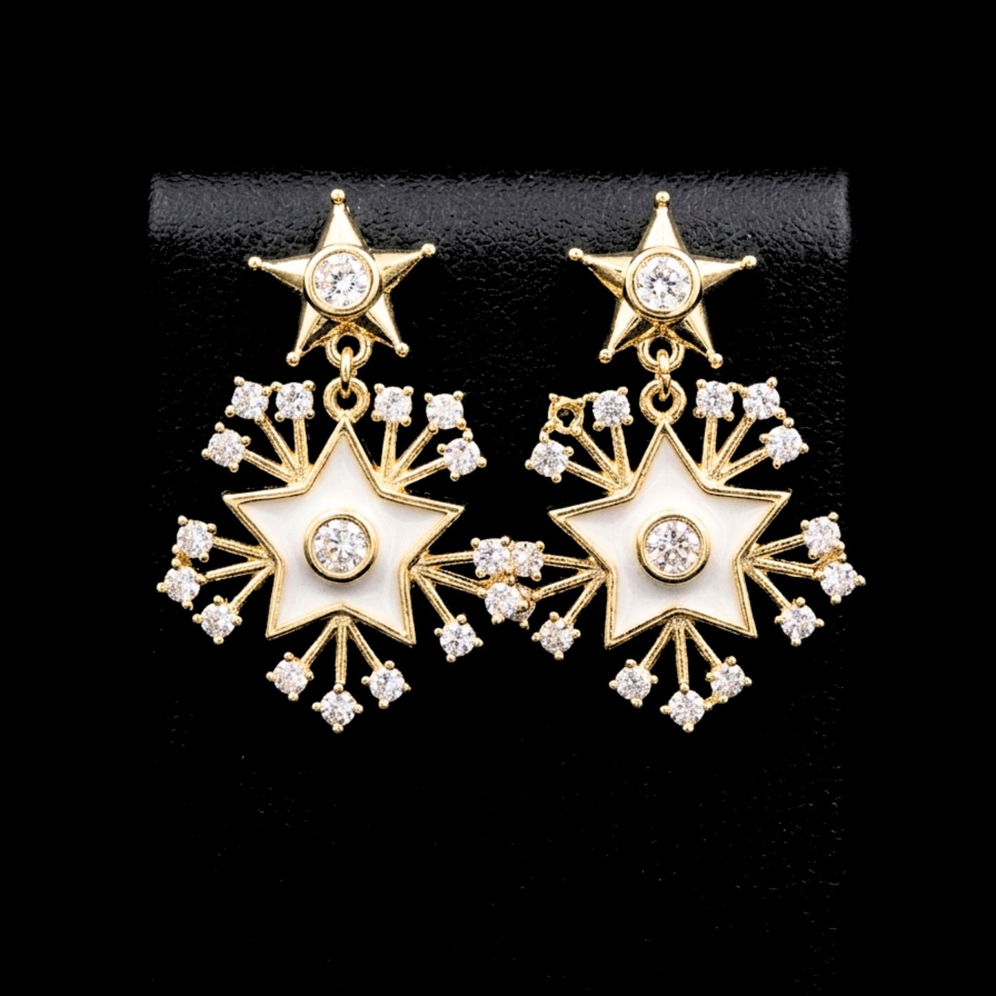 Pendientes Estrella Colgante Acero  Dorado Nácar y Circonitas Blancas