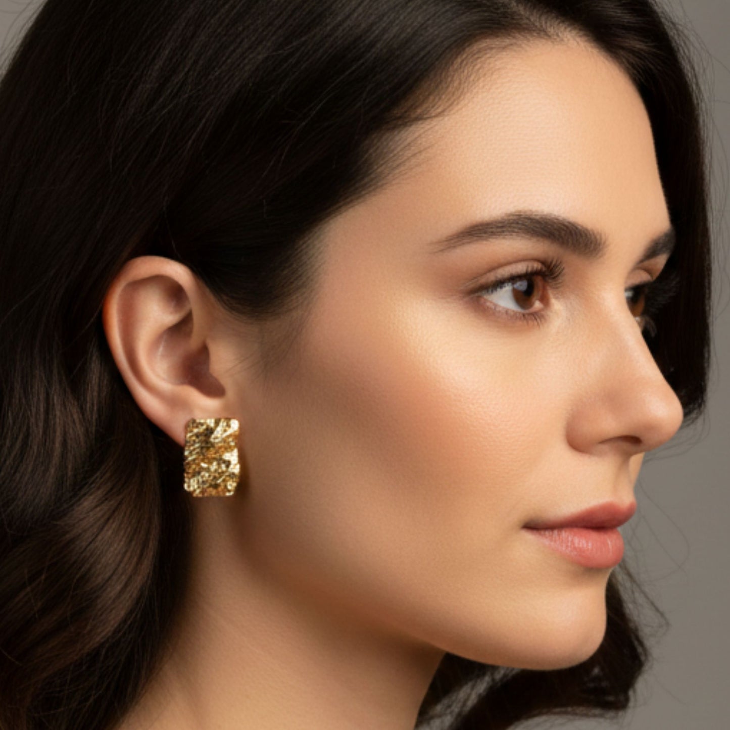 Pendientes Cuadrados Dorados Labrados | Acero Inoxidable Chapado Oro 14K